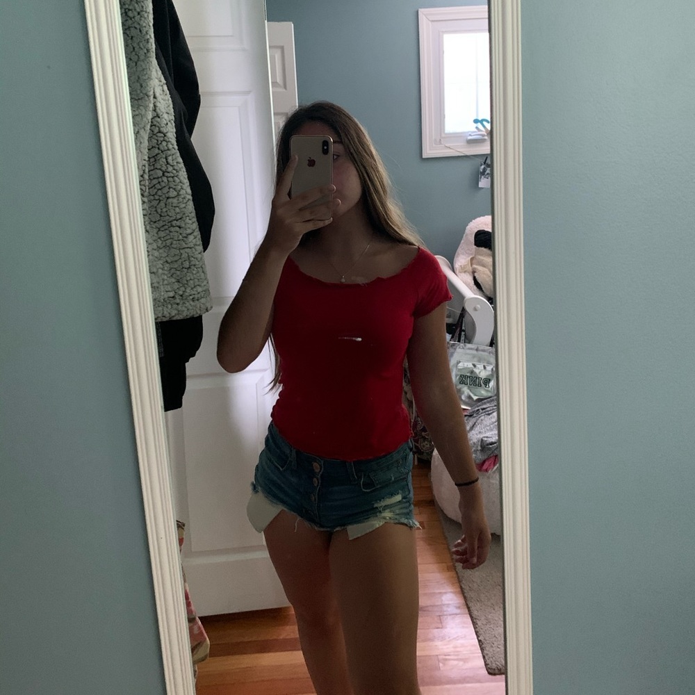 BRANDY MELVILLE short sleeve